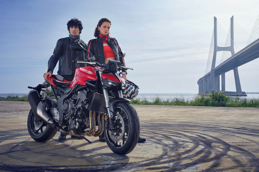 Брошура CB1000 Hornet Брошура CB1000 Hornet